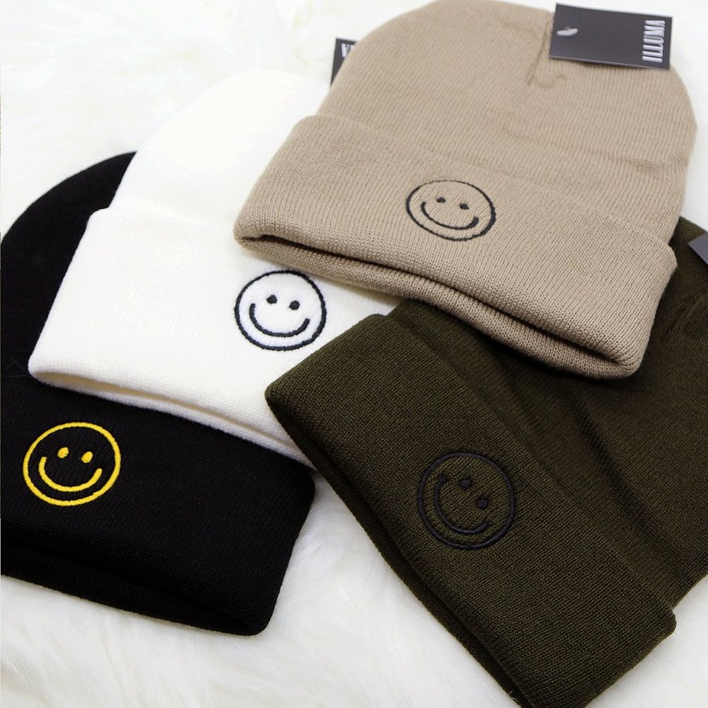 NEW Smile Smiley Happy Face Emoji Embroidered Cozy Soft Warm Rib Knit Beanie Hat